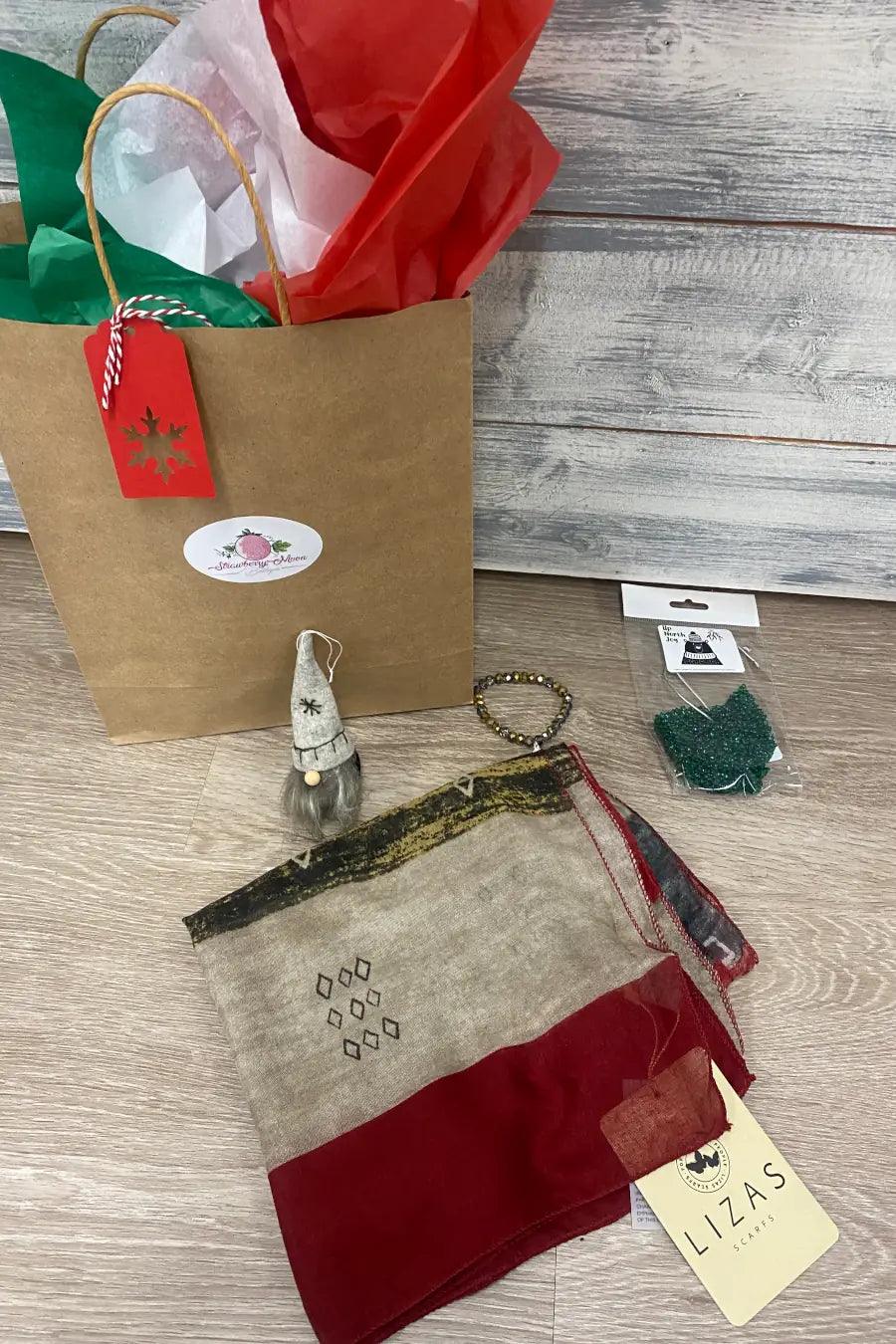 Holiday Grab & Go Gift Bag - Strawberry Moon Boutique