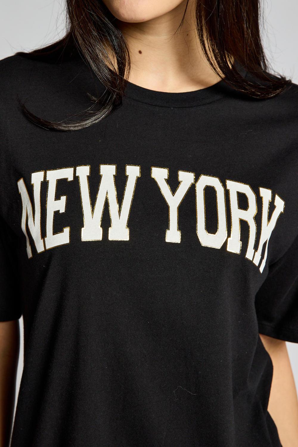 New York Graphic Tee - Strawberry Moon Boutique